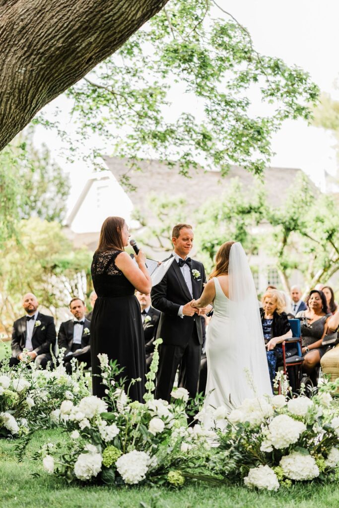 Bedell Cellars wedding ceremony